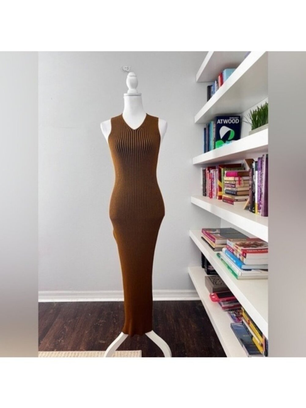 COS V-Neck Ribbed Tube Dress in brown size XS